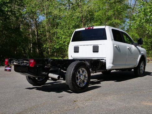 Used 2024 RAM 3500 Laramie image 18