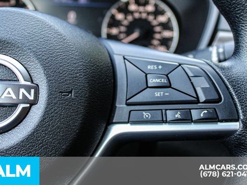 Used 2025 Nissan Altima 2.5 SV FWD image 24