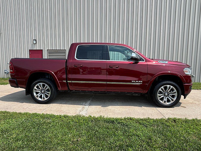 Used 2023 RAM 1500 Limited w/ Body Color Bumper Group AWD/4WD image 3