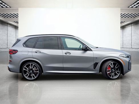 Used 2026 BMW X5 M60i AWD/4WD image 6