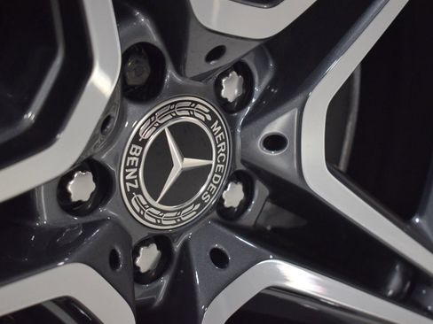 Used 2025 Mercedes-Benz GLS 450 4MATIC image 18