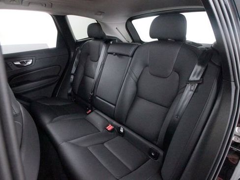 Certified 2025 Volvo XC60 B5 Plus AWD/4WD image 34