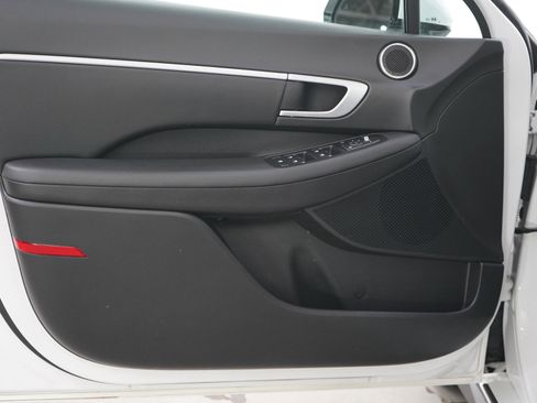 Certified 2024 Hyundai Sonata SEL w/ Convenience Package FWD image 17