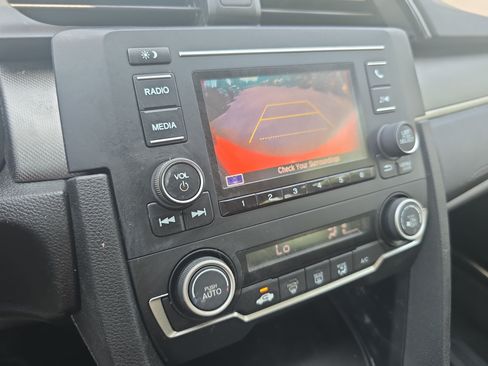 Used 2018 Honda Civic LX image 21