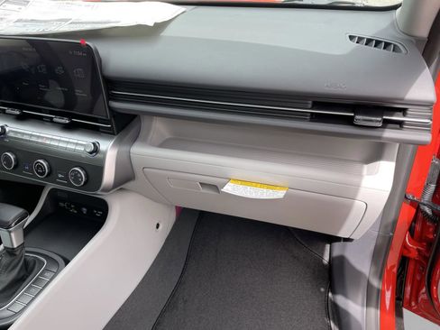 New 2026 Hyundai Kona SE image 19