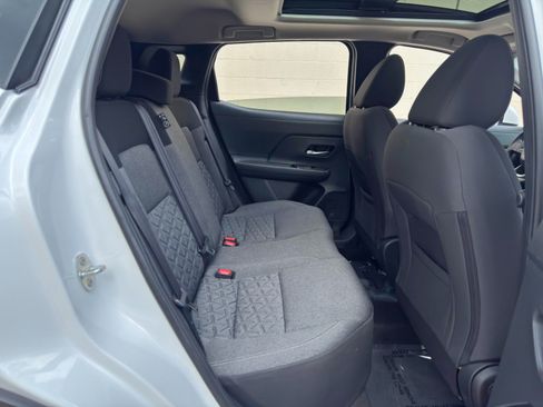 Used 2025 Nissan Kicks SV w/ SV Premium Package FWD image 33