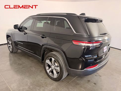 Used 2022 Jeep Grand Cherokee Limited 4xe w/ Luxury Tech Group II AWD/4WD image 8