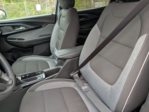 Used 2023 Chevrolet TrailBlazer LT w/ Convenience Package AWD/4WD image 19