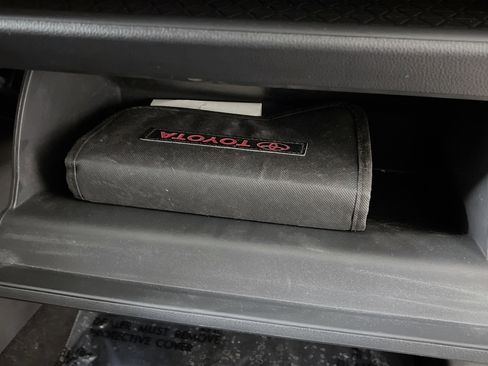 Used 2025 Toyota RAV4 LE image 34