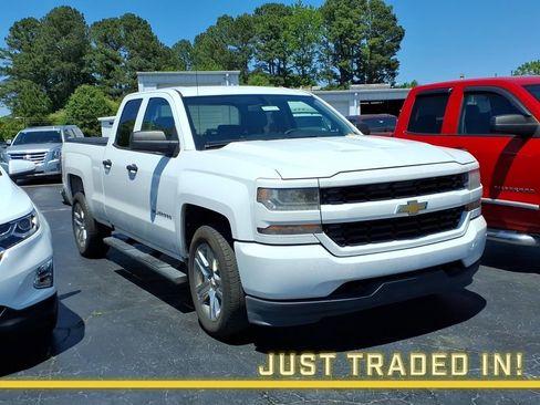 Used 2016 Chevrolet Silverado 1500 Custom w/ Custom Convenience Package RWD image 1
