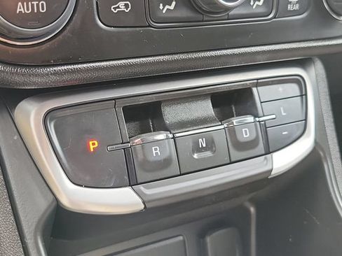 Used 2023 GMC Terrain SLE w/ Driver Convenience Package FWD image 26