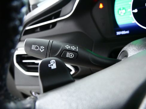 Used 2023 Chevrolet Bolt EUV LT w/ Convenience Package FWD image 32
