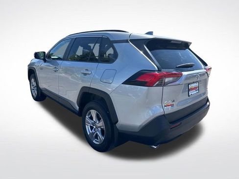 Used 2023 Toyota RAV4 XLE AWD/4WD image 3