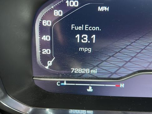 Used 2022 GMC Yukon SLT w/ SLT Luxury Package image 17