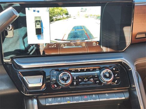 Used 2024 GMC Sierra 3500 Denali Ultimate image 27