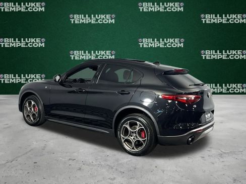 Used 2022 Alfa Romeo Stelvio Ti image 7