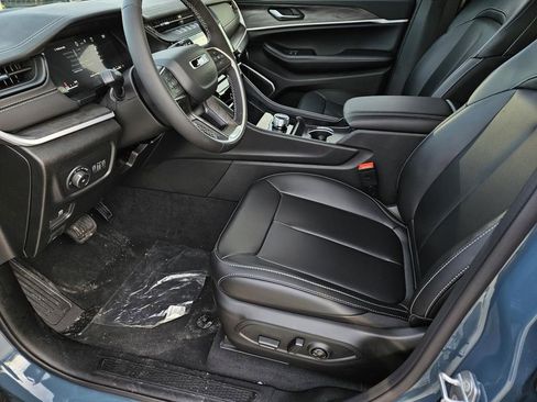 New 2026 Jeep Grand Cherokee L Limited w/ Limited Altitude Package RWD image 14