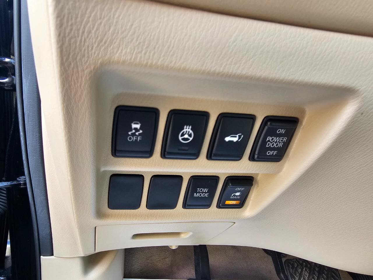 Used 2014 Nissan Pathfinder Platinum w/ Platinum Premium Package FWD image 33