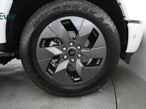 Used 2022 Ford F150 Lightning Lariat w/ Equipment Group 511A High AWD/4WD image 14