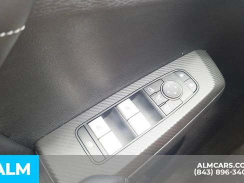 Used 2024 Mitsubishi Outlander SE FWD image 16