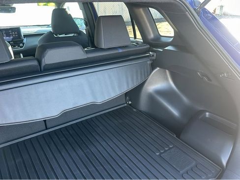 Used 2024 Toyota Corolla Cross SE image 20