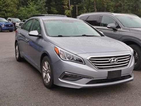 Used 2015 Hyundai Sonata SE w/ Option Group 09 FWD image 6