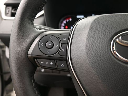 Used 2025 Toyota RAV4 XLE image 25