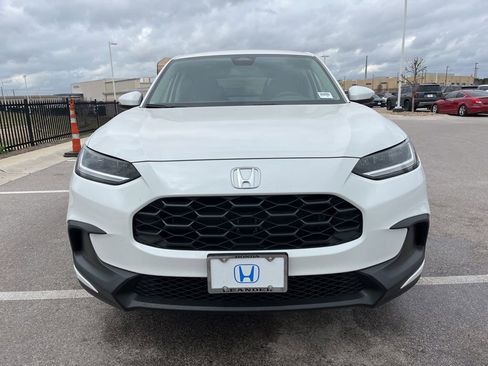 Certified 2026 Honda HR-V LX image 2