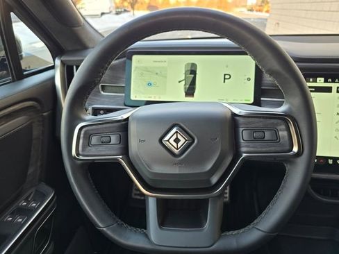 Used 2022 Rivian R1S Launch Edition image 25