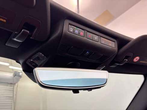 Used 2021 Chevrolet Corvette Stingray Preferred Cpe w/ Z51 Performance Package image 17