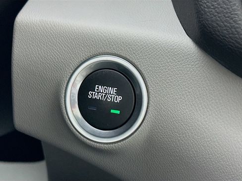 Used 2023 GMC Terrain SLT image 19