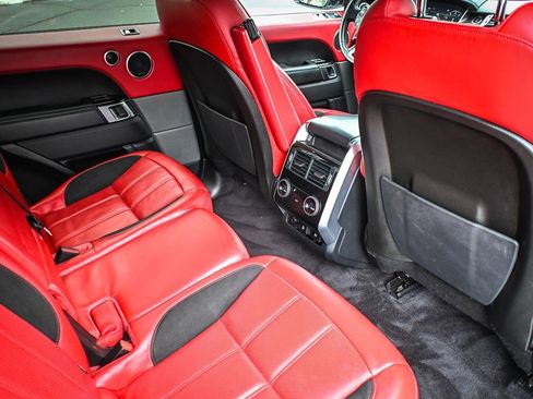 Used 2020 Land Rover Range Rover Sport HSE Dynamic image 16