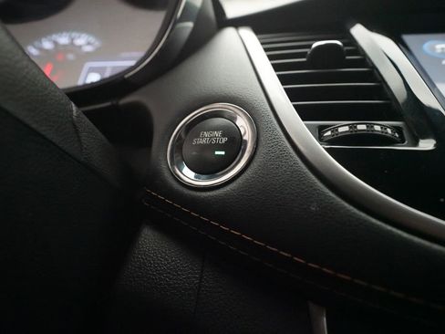 Used 2019 Chevrolet Trax LT w/ LT Convenience Package image 30