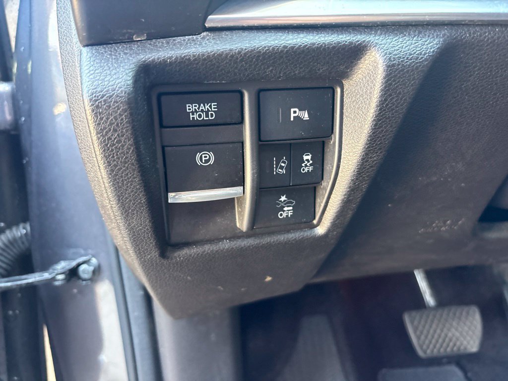 Used 2020 Acura MDX w/ Technology Package AWD/4WD image 13