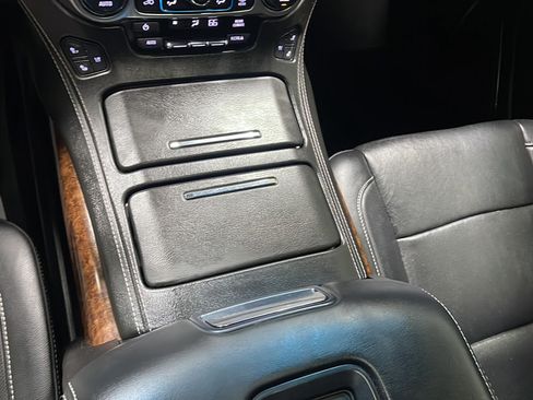 Used 2017 Chevrolet Tahoe Premier AWD/4WD image 11
