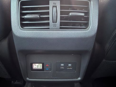 Certified 2023 Nissan Rogue SL w/ SL Premium Package image 16