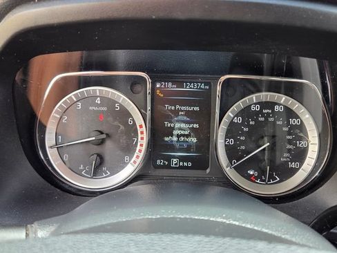 Used 2017 Nissan Titan SL RWD image 24