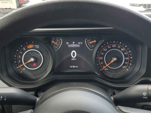 Certified 2025 Jeep Wrangler Sport AWD/4WD image 21