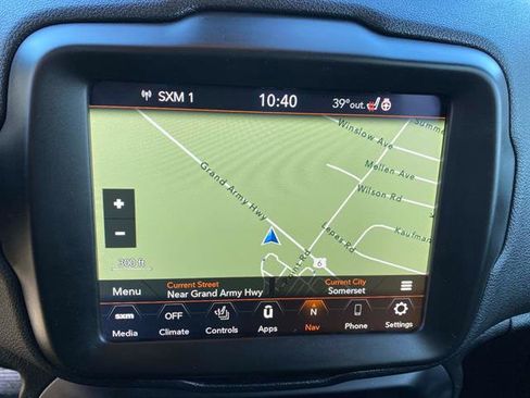 Used 2022 Jeep Renegade Latitude w/ Convenience Group image 12