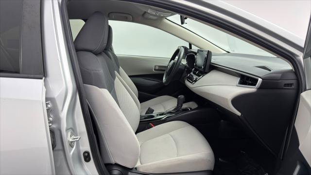 Used 2022 Toyota Corolla LE FWD image 22