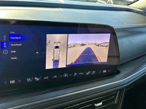 Certified 2025 Chevrolet Suburban Premier image 23