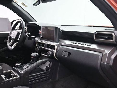 Used 2025 Toyota Tacoma TRD Sport image 27