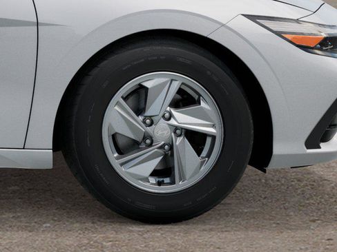New 2026 Hyundai Elantra SE FWD image 8