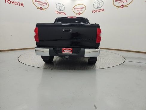 Used 2017 Toyota Tundra SR5 w/ SR5 Upgrade Package RWD image 7