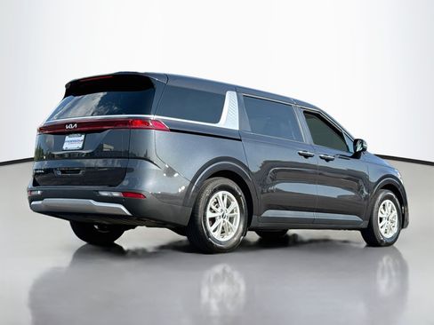Used 2024 Kia Carnival LX FWD image 7