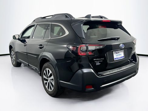 Used 2023 Subaru Outback Premium AWD/4WD image 7