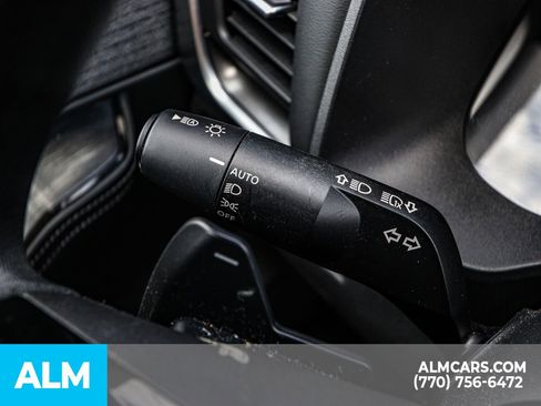 Used 2023 Nissan Rogue SV image 34