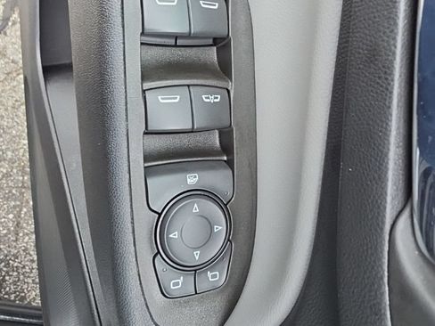 Certified 2023 Chevrolet Equinox LS w/ LS Convenience Package FWD image 19