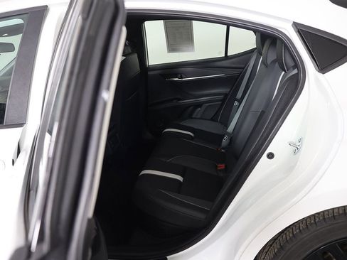 Used 2025 Toyota Camry SE FWD image 28