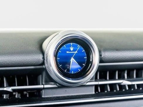 Used 2024 Maserati Grecale GT image 13